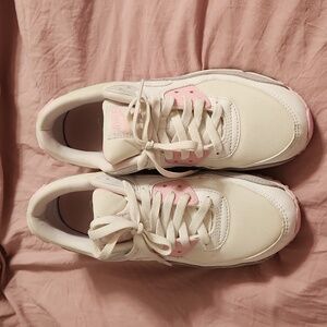 Women's Nike Air Max 90